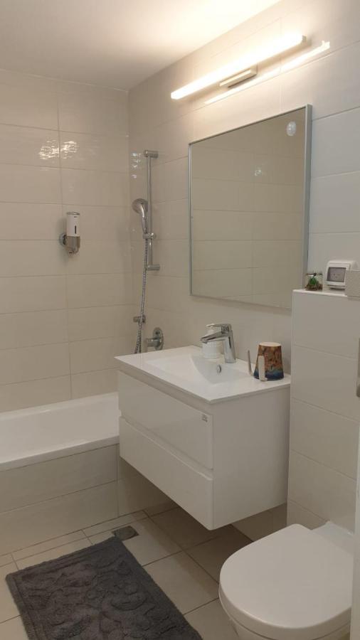 Appartment City Center - J Tower Jeruzalem Buitenkant foto