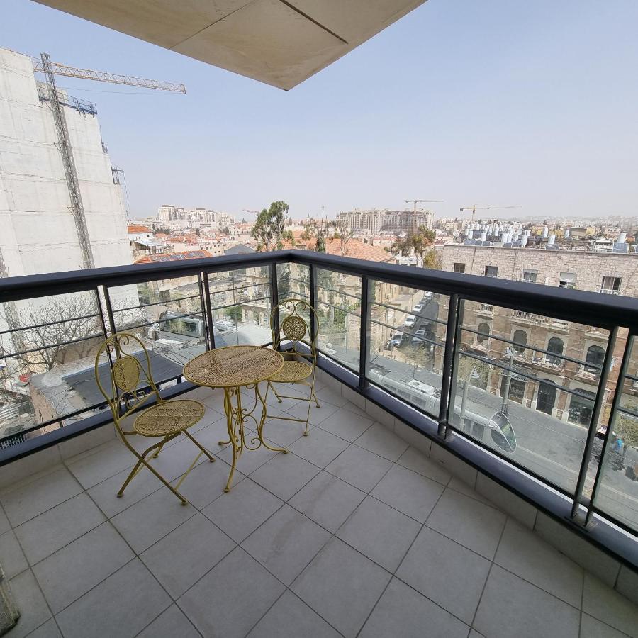 Appartment City Center - J Tower Jeruzalem Buitenkant foto